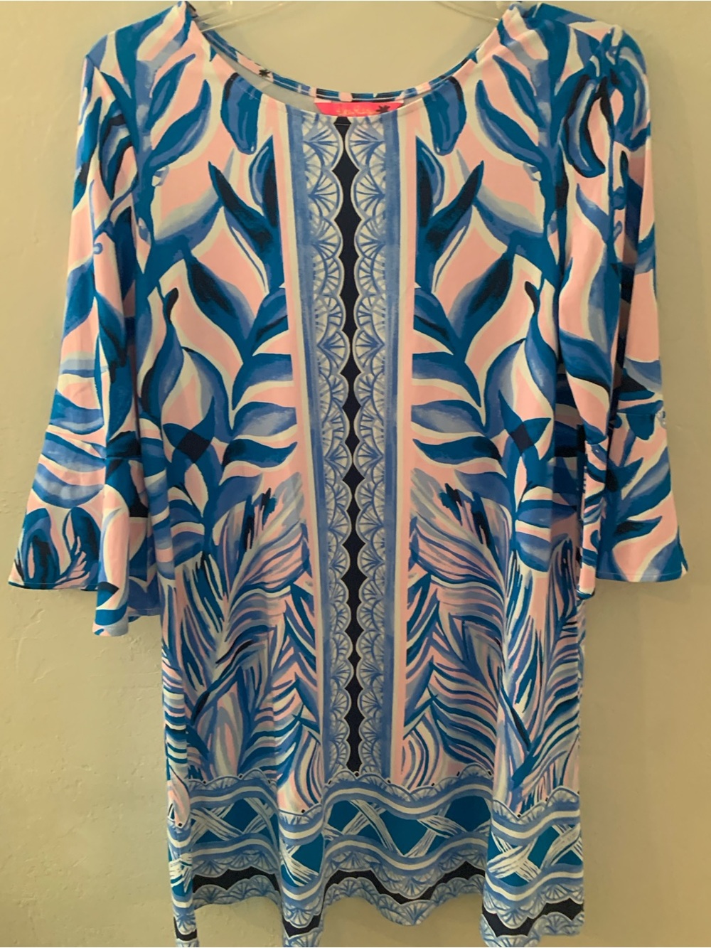 Lilly Pulitzer Pink Blue Floral Shift 3/4 Sleeve Dress M fits tight so more s/m
